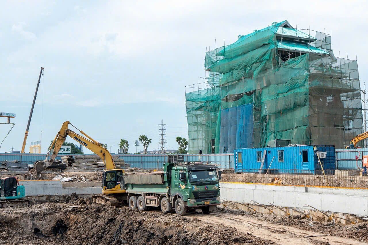 Dự án Sunshine Legend City 40 05.2026 Tien do cong chao 1.2