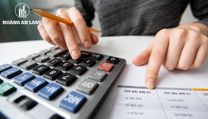 Chuyển nhượng là gì? Quy định và các thủ tục bạn cần biết 5 Thuế thu nhập cá nhân là khoản nghĩa vụ tài chính thường do bên chuyển nhượng thực hiện