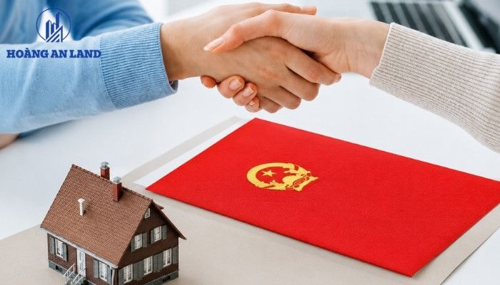 Chuyển nhượng là gì? Quy định và các thủ tục bạn cần biết 4 Quyền sử dụng đất chỉ được phép chuyển nhượng khi đáp ứng đầy đủ các điều kiện theo quy định của pháp luật
