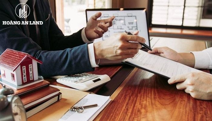 Tìm hiểu về điều kiện mở bán chung cư theo quy định mới nhất 1 Điều kiện mở bán căn hộ chung cư là tập hợp các yêu cầu pháp lý mà chủ đầu tư phải đáp ứng trước khi ký hợp đồng mua bán nhà ở