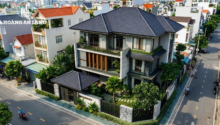 Hướng Nam được nhiều chuyên gia kiến trúc đánh giá là hướng nhà phù hợp với điều kiện khí hậu Việt Nam