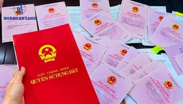 Sổ đỏ và sổ hồng khác nhau như thế nào theo quy định mới 5 Người sử dụng đất có quyền đề nghị cấp đổi Giấy chứng nhận nếu thuộc các trường hợp được pháp luật cho phép