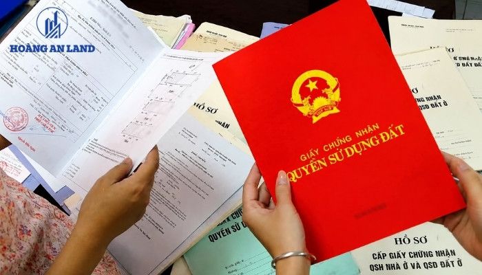Sổ đỏ và sổ hồng khác nhau như thế nào theo quy định mới 4 Màu sắc của Giấy chứng nhận không phản ánh giá trị pháp lý
