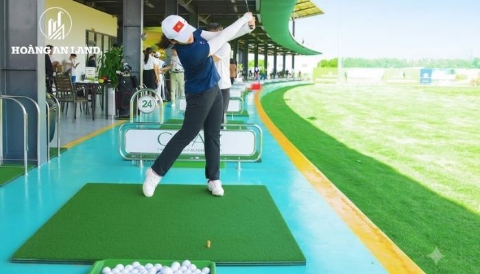 Sunshine River Park nằm gần trường học quốc tế, sân golf, khu thể thao